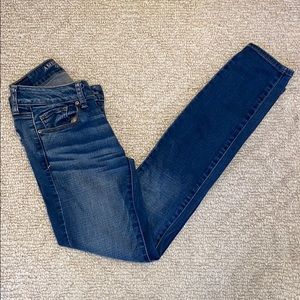 Size 2R American Eagle Skinny jeans